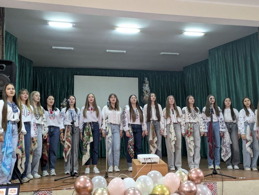 Святкове дійство до Дня працівників освіти